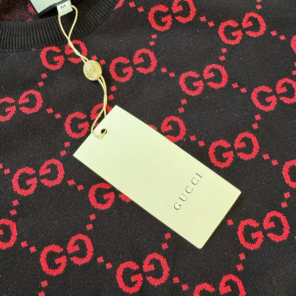 Men's Sweater in Black and Red Pattern - Picture 4 of 8